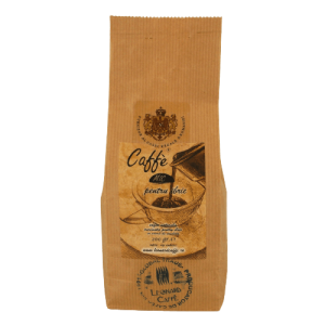 Caffe Mic este o cafea mică cu o mare personalitate, cunoscută pentru aroma sa concentrată și plină de caracter. Această cafea oferă o experiență de degustare intensă, în care notele de ciocolată neagră și nuci prăjite se remarcă, oferind o băutură puternică și satisfăcătoare.