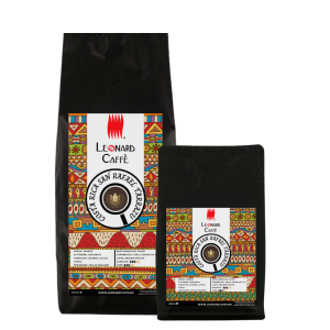 În inima culturii cafelei din America Centrală, cafeaua costaricană exemplifică diversitatea de arome, evidențiind atât bogăția terestră, cât și notele zesty de citrice.
